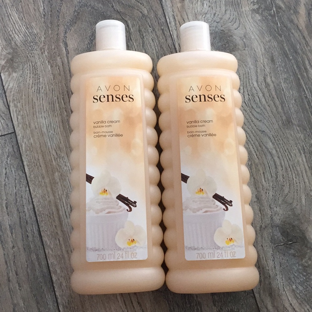 Avon- Set of 2. Vanilla cream bubble bath